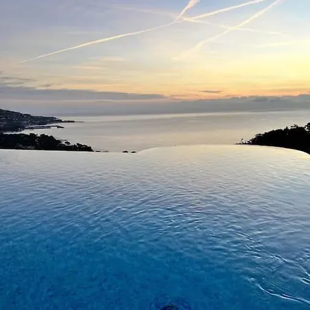Solimare Vue Mer Exceptionnelle 15 Personnes 6 Piscine A Debordement *