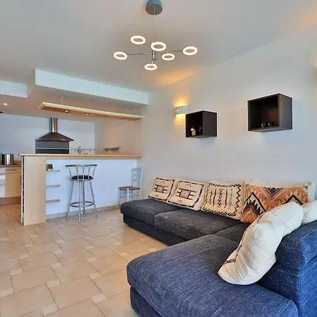 Solimare Vue Mer Exceptionnelle 15 Personnes 6 Piscine A Debordement Villa Sainte-Maxime