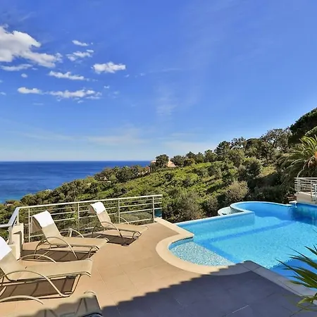 Solimare Vue Mer Exceptionnelle 15 Personnes 6 Piscine A Debordement * Sainte-Maxime